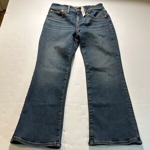 NWT Madewell Petite Kick Out Crop Jeans
Style NR929